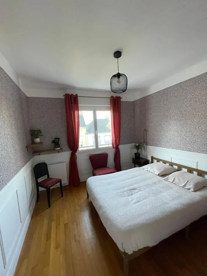 The Seventies Apartment Lorient 0*,