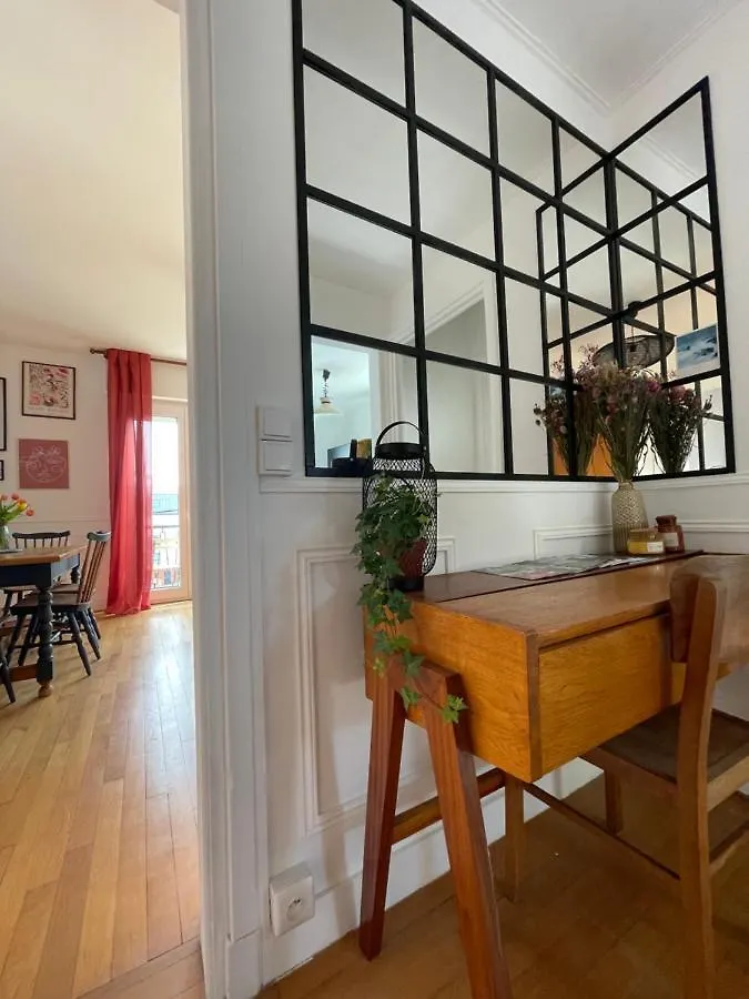 The Seventies Apartment Lorient